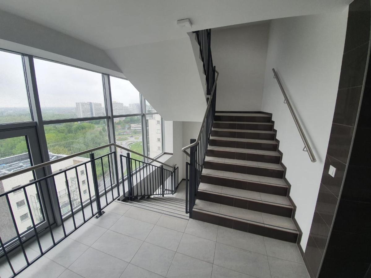 Apartament Wsrod 1000Cy Swiatel - Z Parkingiem W Hali Garazowej- Duzy Balkon Z Lezakami - Piekny Widok Noca Na Panorame Tysiaclecia Катовице Экстерьер фото