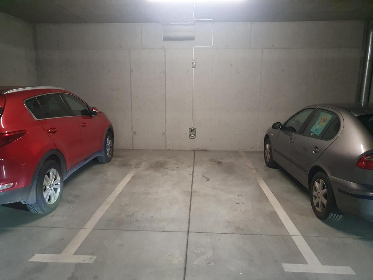 Apartament Wsrod 1000Cy Swiatel - Z Parkingiem W Hali Garazowej- Duzy Balkon Z Lezakami - Piekny Widok Noca Na Panorame Tysiaclecia Катовице Экстерьер фото