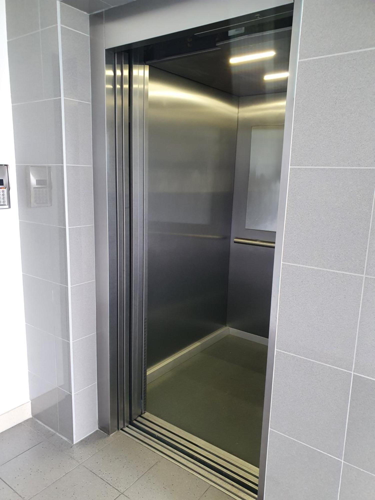 Apartament Wsrod 1000Cy Swiatel - Z Parkingiem W Hali Garazowej- Duzy Balkon Z Lezakami - Piekny Widok Noca Na Panorame Tysiaclecia Катовице Экстерьер фото